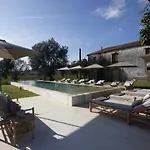 Terra Rosa & Vineyards