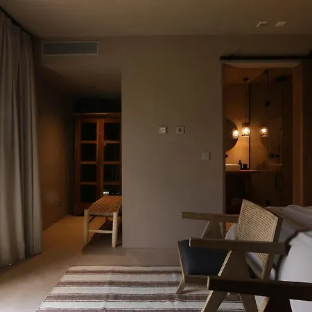 Terra Rosa & Vineyards Farm stay *