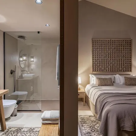 Terra Rosa & Vineyards *