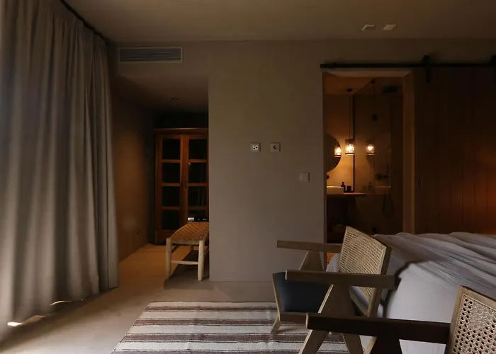 Terra Rosa & Vineyards 农家乐 *