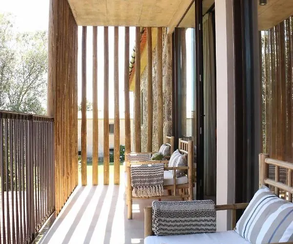 Terra Rosa & Vineyards 农家乐 *