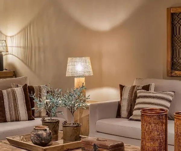 Terra Rosa & Vineyards 农家乐 *